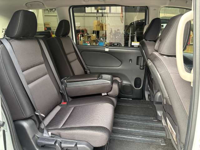 日産 セレナ ２．０ ハイウェイスター Ｖ R2年 () 99