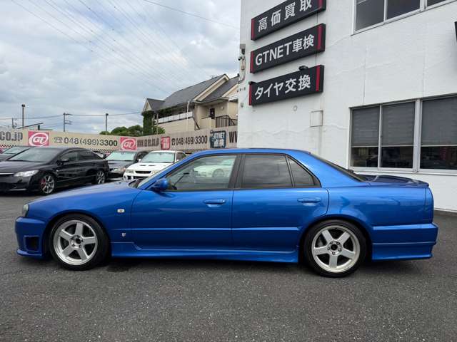 日産 スカイライン ２．５ ２５ＧＴ－Ｖ H13年 (近畿) 99