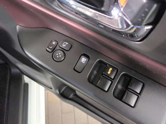 スズキ スペーシア ６６０ カスタム ハイブリッド ＸＳ R7年 () 99