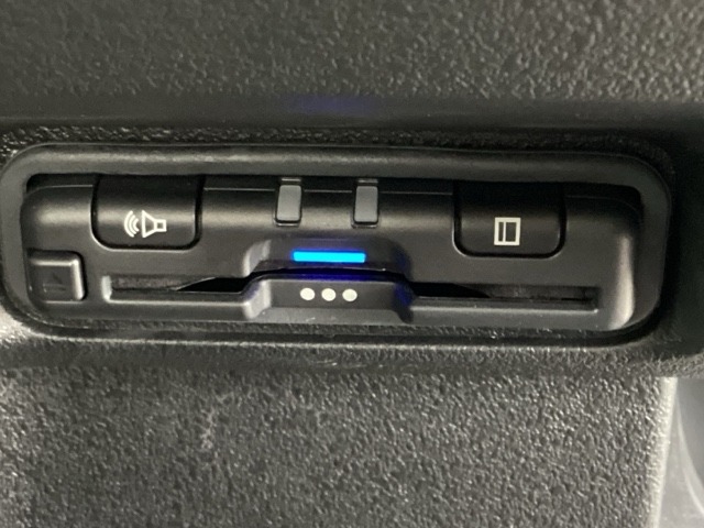 ホンダ Ｎ　ＢＯＸ カスタム ６６０ ターボ コーディネートスタイル モノトーン R8年 (近畿) 99