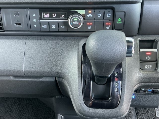 ホンダ Ｎ　ＢＯＸ カスタム ６６０ ターボ コーディネートスタイル モノトーン R5年 (近畿) 99