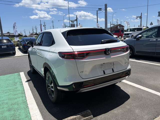 ホンダ ヴェゼル １．５ Ｅ：ＨＥＶ Ｚ R8年 (近畿) 99