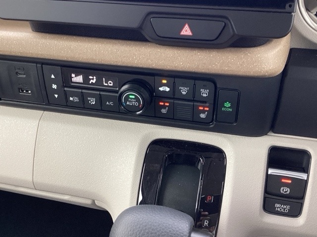 ホンダ Ｎ　ＢＯＸ ６６０ ファッションスタイル ２トーン R7年 (近畿) 99
