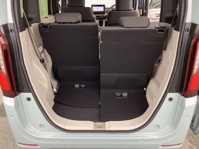 ホンダ Ｎ　ＢＯＸ ６６０ ファッションスタイル ２トーン R7年 (近畿) 99