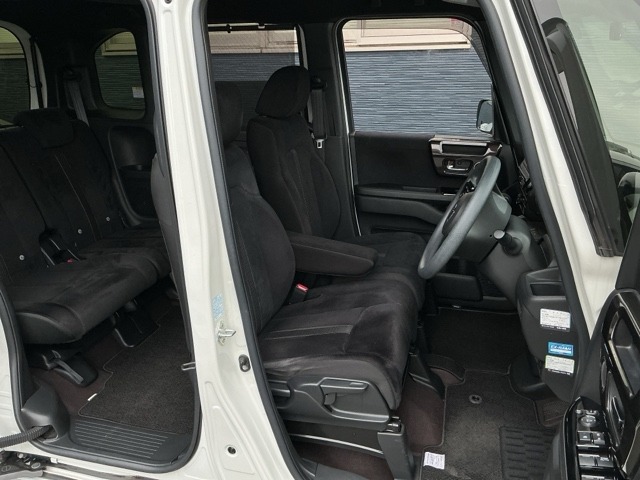 ホンダ Ｎ　ＢＯＸ カスタム ６６０ Ｇ Ｌ ホンダセンシング ４ＷＤ R1年 (近畿) 99