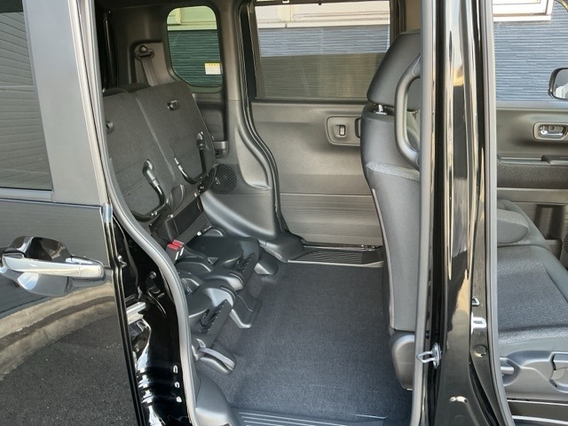 ホンダ Ｎ　ＢＯＸ カスタム ６６０ R5年 (近畿) 99