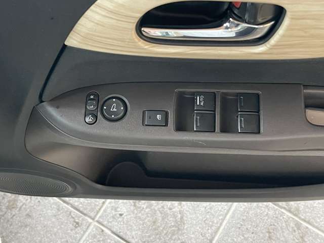 ホンダ Ｎ−ＯＮＥ ６６０ Ｇ ＳＳブラウンスタイルパッケージ H28年 () 99
