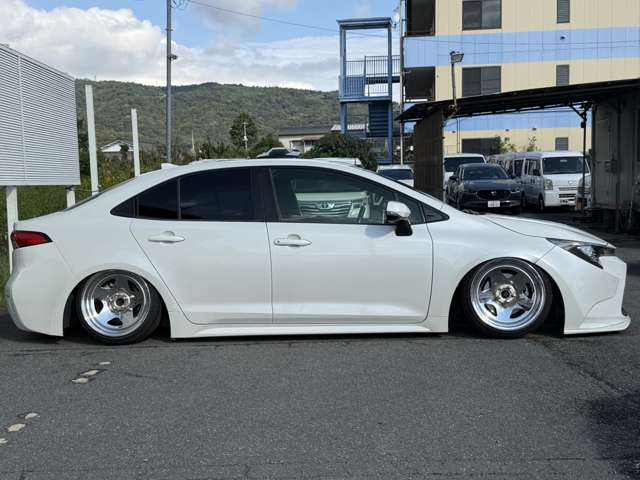 トヨタ カローラ １．８ Ｓ R1年 (関東) 99