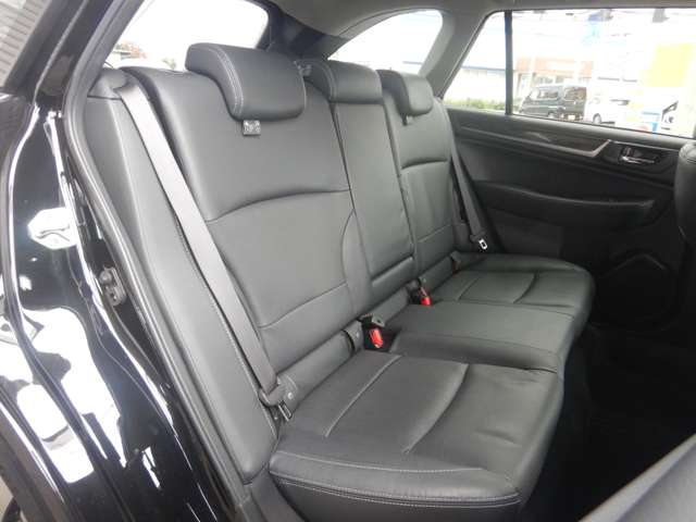 スバル レガシィアウトバック ２．５ リミテッド ４ＷＤ H27年 (東海) 99