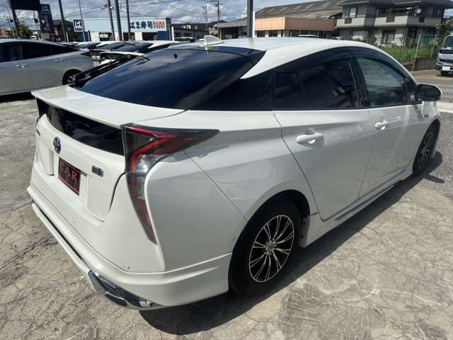 トヨタ プリウス １．８ Ａ H28年 (関東) 99