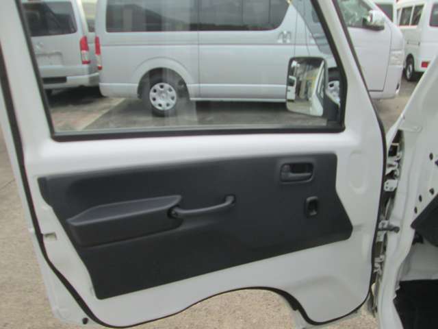 スズキ キャリイトラック ６６０ 冷凍車 １ＷＡＹ H27年 () 99