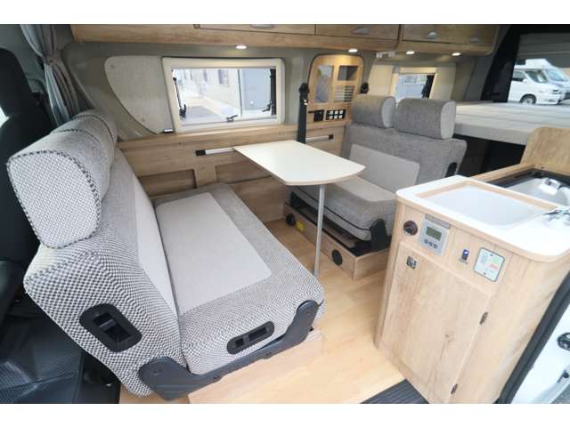 トヨタ ハイエースバン ナッツＲＶ R5年 () 99