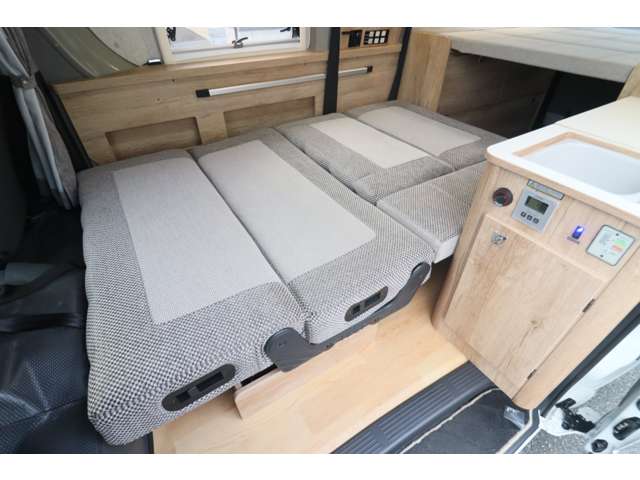 トヨタ ハイエースバン ナッツＲＶ R5年 () 99