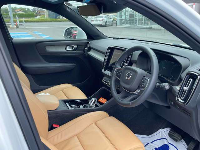 ボルボ ＸＣ４０ Ｂ４ ＡＷＤ インスクリプション ４ＷＤ R4年 (関東) 99