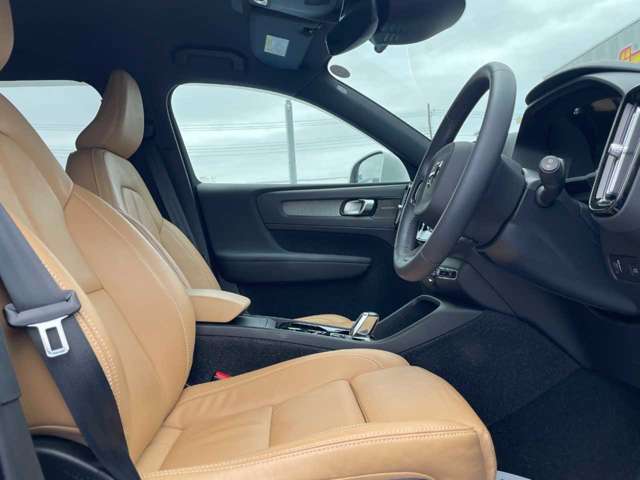 ボルボ ＸＣ４０ Ｂ４ ＡＷＤ インスクリプション ４ＷＤ R4年 (関東) 99