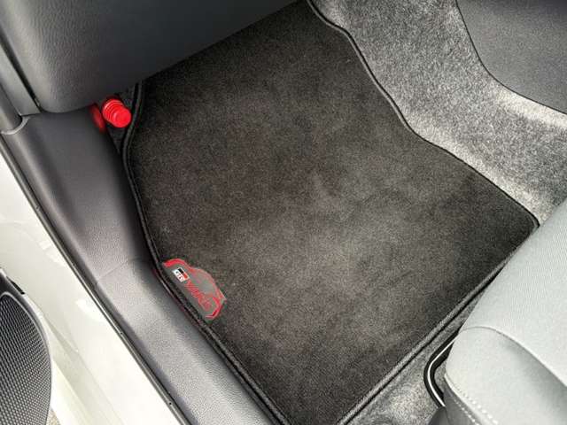 トヨタ ＧＲヤリス １．６ ＲＺ ハイ パフォーマンス ＧＲ－ＤＡＴ ４ＷＤ R7年 () 99