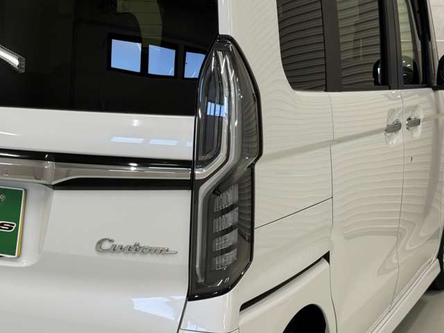 ホンダ Ｎ　ＢＯＸ カスタム ６６０ ＥＸ ターボ ４ＷＤ R3年 (東北) 99
