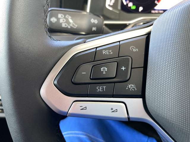 フォルクスワーゲン ポロ ＴＳＩ　スタイル R8年 () 99