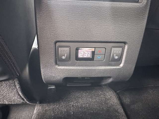 三菱 アウトランダーＰＨＥＶ ＰＨＥＶ ２．４ Ｐ ４ＷＤ R5年 () 99