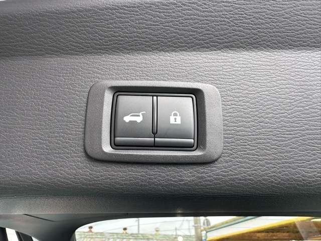 三菱 アウトランダーＰＨＥＶ ＰＨＥＶ ２．４ Ｐ ４ＷＤ R5年 () 99