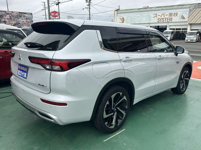 三菱 アウトランダーＰＨＥＶ ＰＨＥＶ ２．４ Ｐ ４ＷＤ R5年 () 99