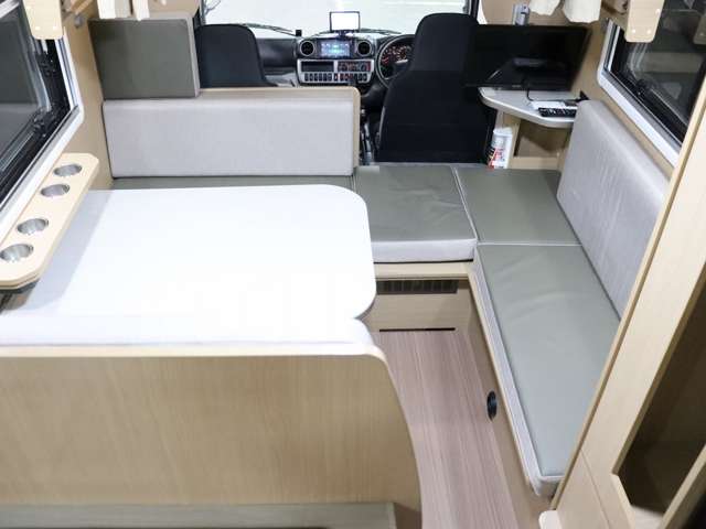 トヨタ カムロード キャンピング R6年 (北海道) 99