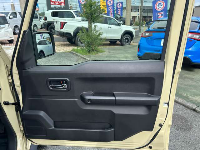 スズキ ジムニー　ノマド １．５ ＦＣ ４ＷＤ R7年 () 99