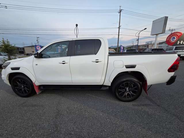 トヨタ ハイラックス ２．４ Ｚ ＧＲスポーツ ディーゼルターボ ４ＷＤ R5年 () 99