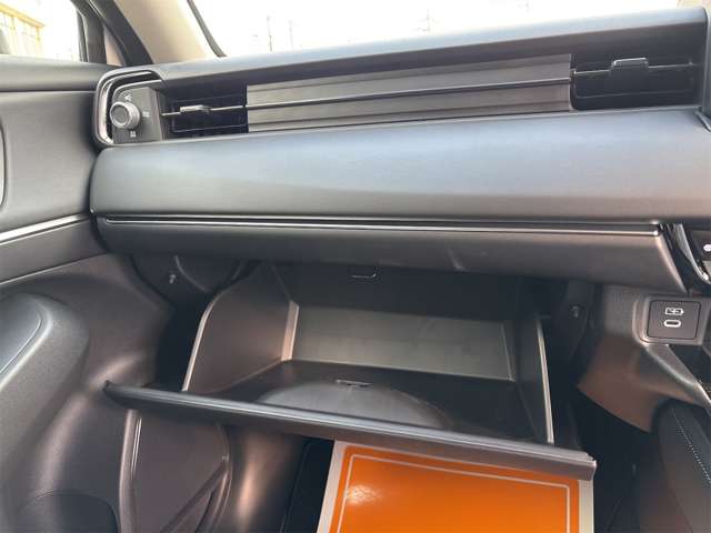 ホンダ ヴェゼル １．５ Ｅ：ＨＥＶ Ｚ R8年 () 99