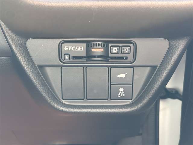 ホンダ ＺＲ－Ｖ ２．０ Ｅ：ＨＥＶ Ｚ R7年 () 99