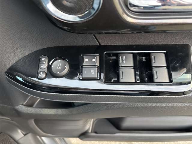 ホンダ Ｎ　ＢＯＸ カスタム ６６０ Ｇ Ｌ ターボ ホンダセンシング H30年 (近畿) 99
