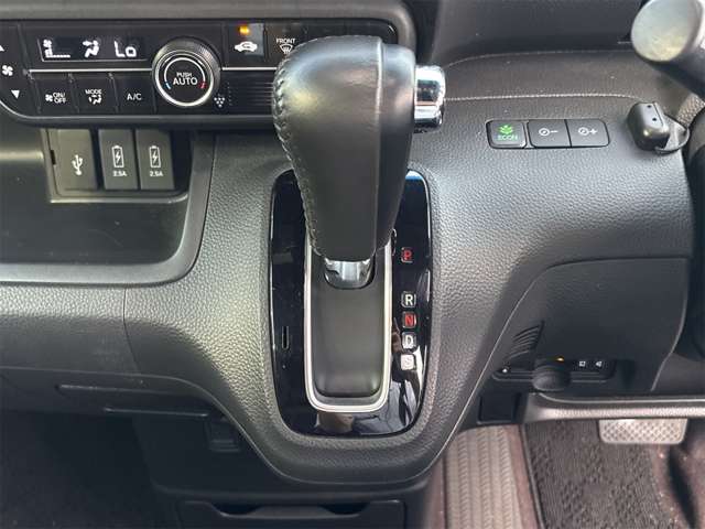 ホンダ Ｎ　ＢＯＸ カスタム ６６０ Ｇ Ｌ ターボ ホンダセンシング H30年 (近畿) 99