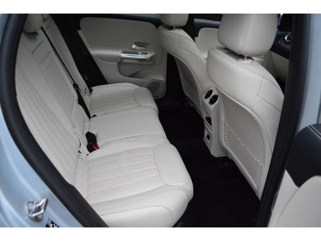 メルセデスベンツ ＧＬＡクラス ＧＬＡ１８０ ＡＭＧライン R3年 (関東) 99