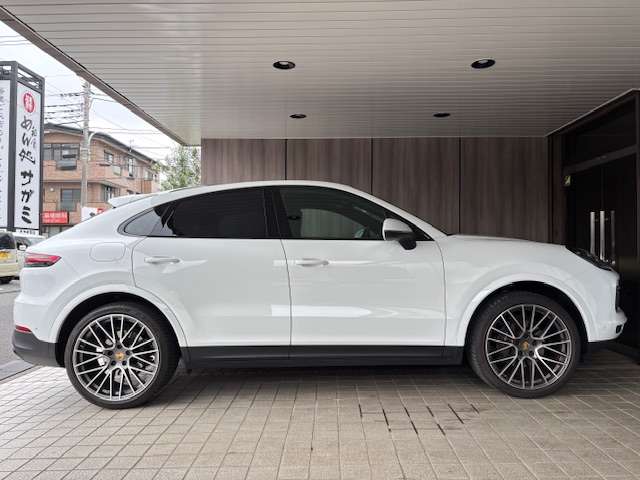 ポルシェ カイエンクーペ ３．０ ティプトロニックＳ リアセンターシート ４ＷＤ R4年 (関東) 99