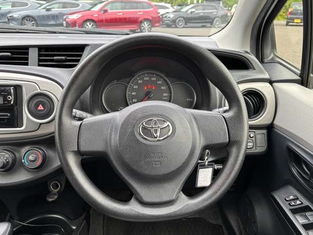 トヨタ ヴィッツ １．３ Ｆ スマートストップパッケージ H24年 () 99