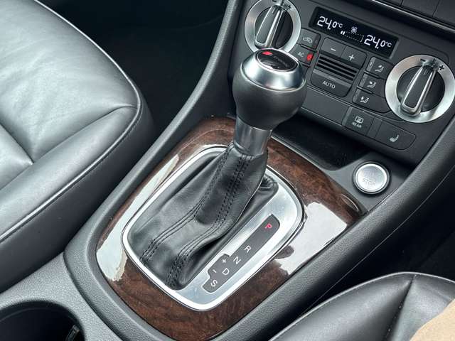 アウディ Ｑ３ ２．０ ＴＦＳＩ クワトロ ２１１ＰＳ ４ＷＤ H24年 () 99