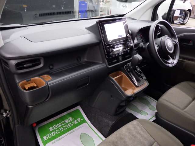 トヨタ シエンタ　ハイブリッド ハイブリッド １．５ Ｇ Ｅ－ＦＯＵＲ ４ＷＤ R7年 () 99