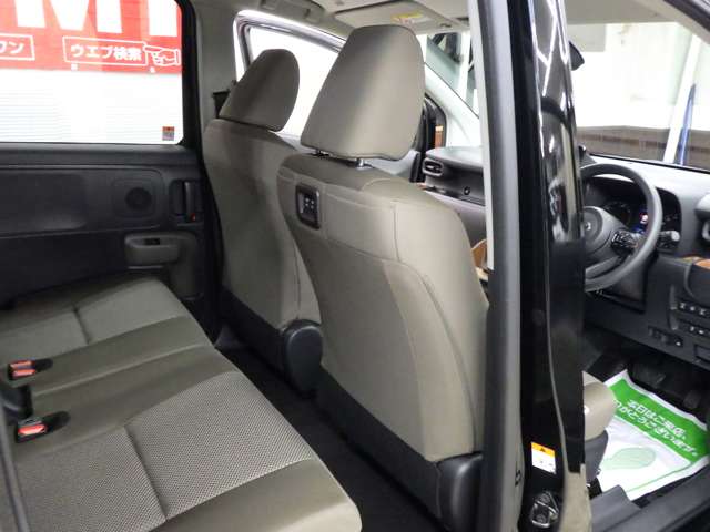トヨタ シエンタ　ハイブリッド ハイブリッド １．５ Ｇ Ｅ－ＦＯＵＲ ４ＷＤ R7年 () 99