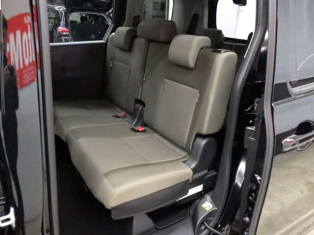 トヨタ シエンタ　ハイブリッド ハイブリッド １．５ Ｇ Ｅ－ＦＯＵＲ ４ＷＤ R7年 () 99