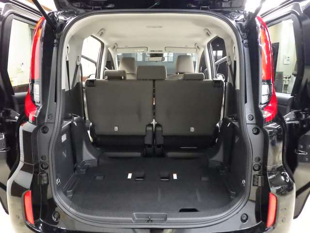 トヨタ シエンタ　ハイブリッド ハイブリッド １．５ Ｇ Ｅ－ＦＯＵＲ ４ＷＤ R7年 () 99