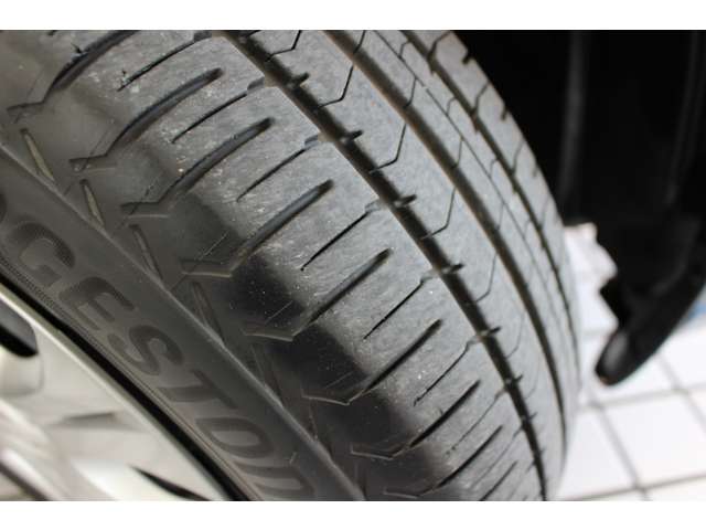 日産 ノート １．２ Ｅ－ＰＯＷＥＲ Ｘ H30年 (関東) 99