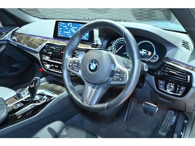 ＢＭＷ ５シリーズ ５４０ｉ　Ｍスポーツ H29年 () 99