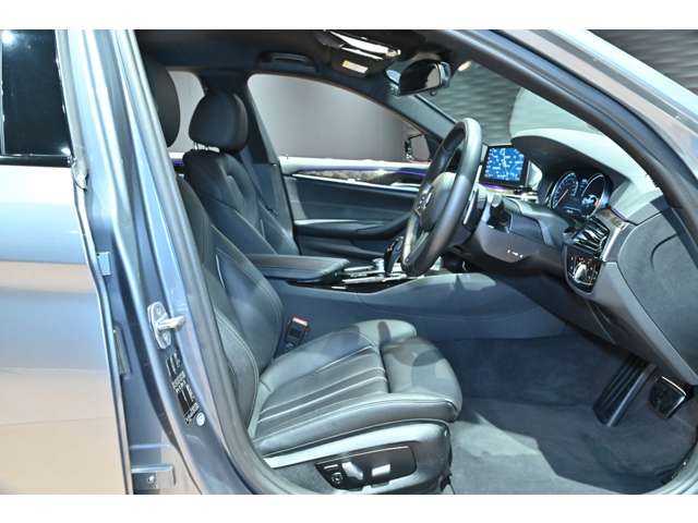 ＢＭＷ ５シリーズ ５４０ｉ　Ｍスポーツ H29年 () 99