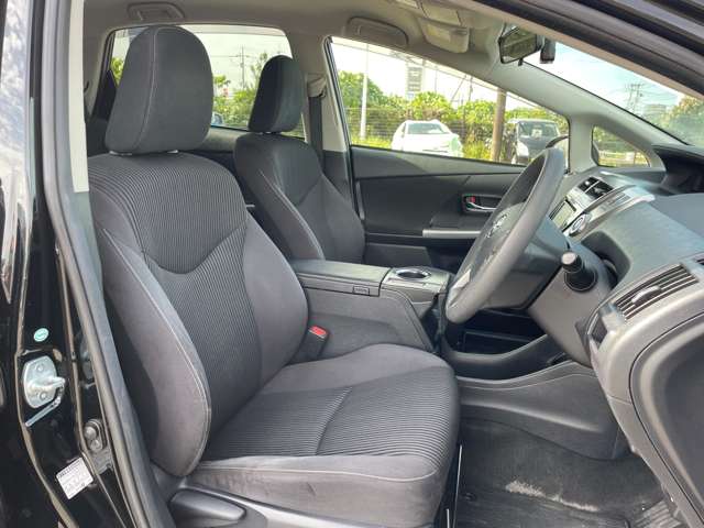 トヨタ プリウスΑ １．８ Ｓ H27年 (近畿) 99