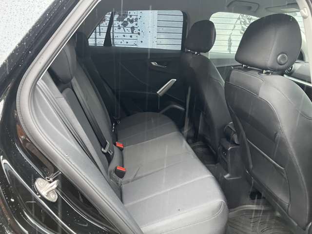 アウディ Ｑ２ ３５ ＴＤＩ アドバンスト ディーゼルターボ R6年 () 99