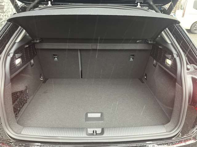アウディ Ｑ２ ３５ ＴＤＩ アドバンスト ディーゼルターボ R6年 () 99