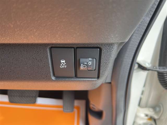 ホンダ Ｎ　ＢＯＸ カスタム ６６０ R7年 () 99