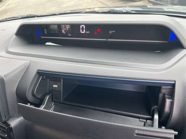 ダイハツ タント ６６０ カスタム ＲＳ R7年 () 99