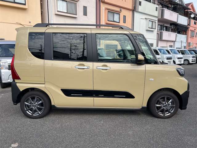 ダイハツ タント ６６０ ファンクロス ＥＣＯＩＤＬＥ非装着車 R7年 () 99
