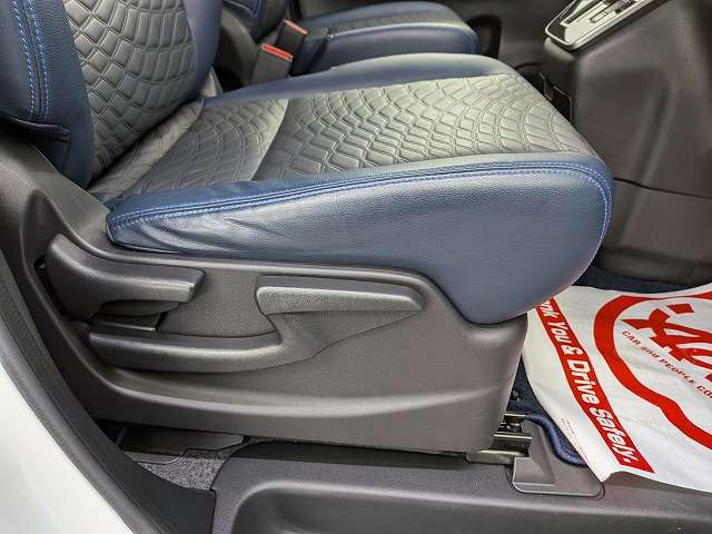 日産 セレナ ２．０ ＡＵＴＥＣＨ セーフティパッケージ ４ＷＤ R3年 () 99